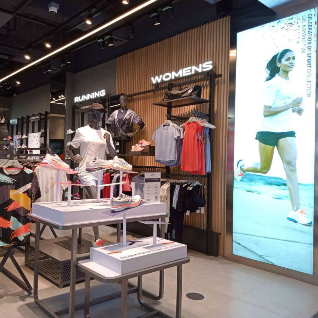 asics store fashion island